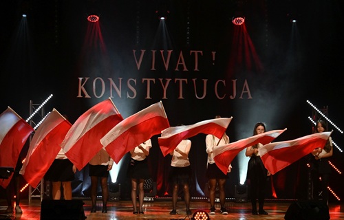 Images: 3 maj